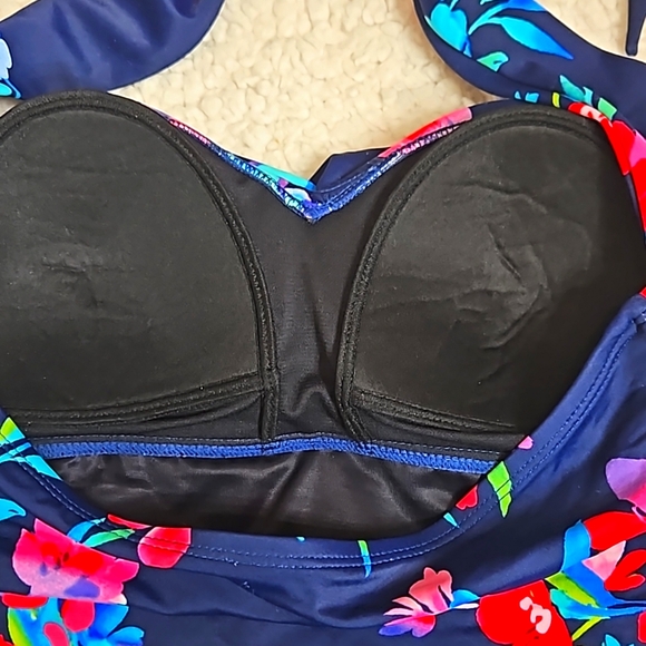 Suddenly Slim by Catalina one-piece swimsuit Floral Halter Style Size 1X - Picture 4 of 6